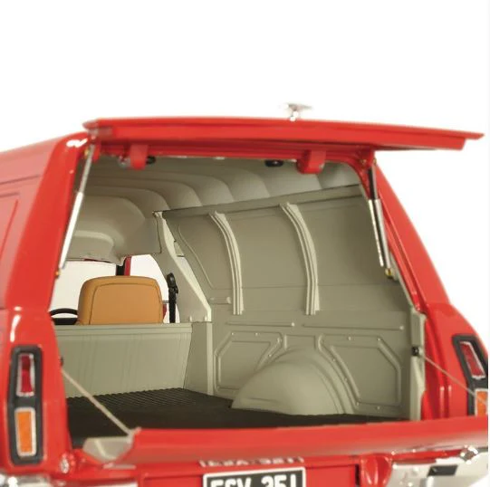 CLASSIC CARLECTABLES 1:18 FORD XC SUNDOWNER - RED FLAME SCALE MODEL - Image 8