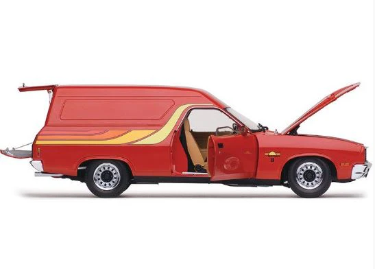 CLASSIC CARLECTABLES 1:18 FORD XC SUNDOWNER - RED FLAME SCALE MODEL - Image 9