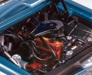 CLASSIC CARLECTABLES 1:18 HOLDEN HR PREMIER-HACIENDA BLUE METALLIC - Image 4