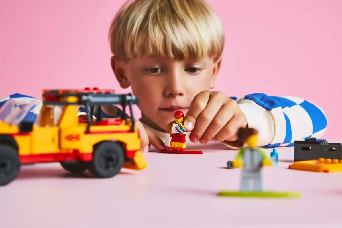 LEGO 60453 CITY - LIFEGUARD BEACH RESCUE TRUCK - Image 6