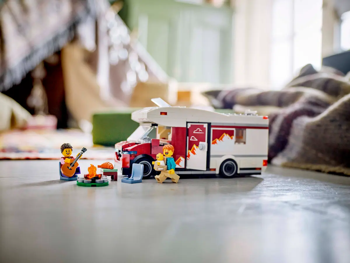 LEGO 60454 CITY HOLIDAY ADVENTURE CAMPER VAN - Image 9