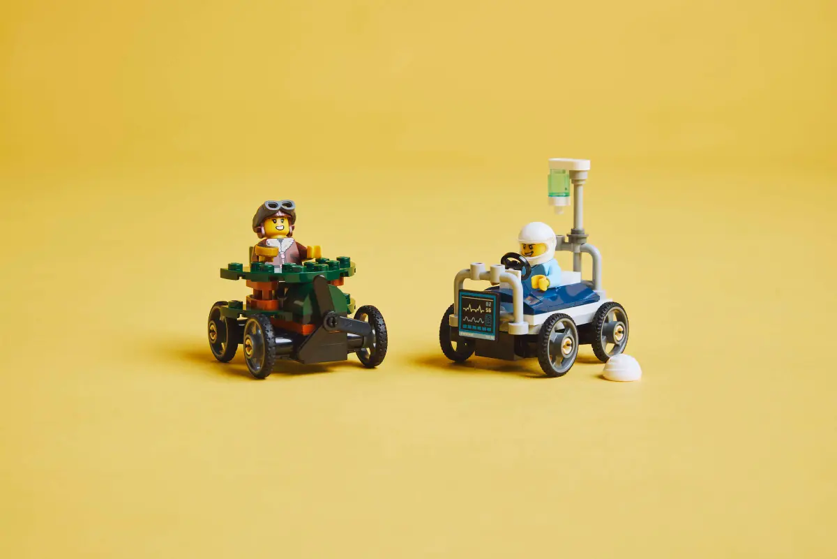 LEGO 60459 CITY - AIRPLANE VS HOSPITAL BED RACE CAR PACK - Image 6