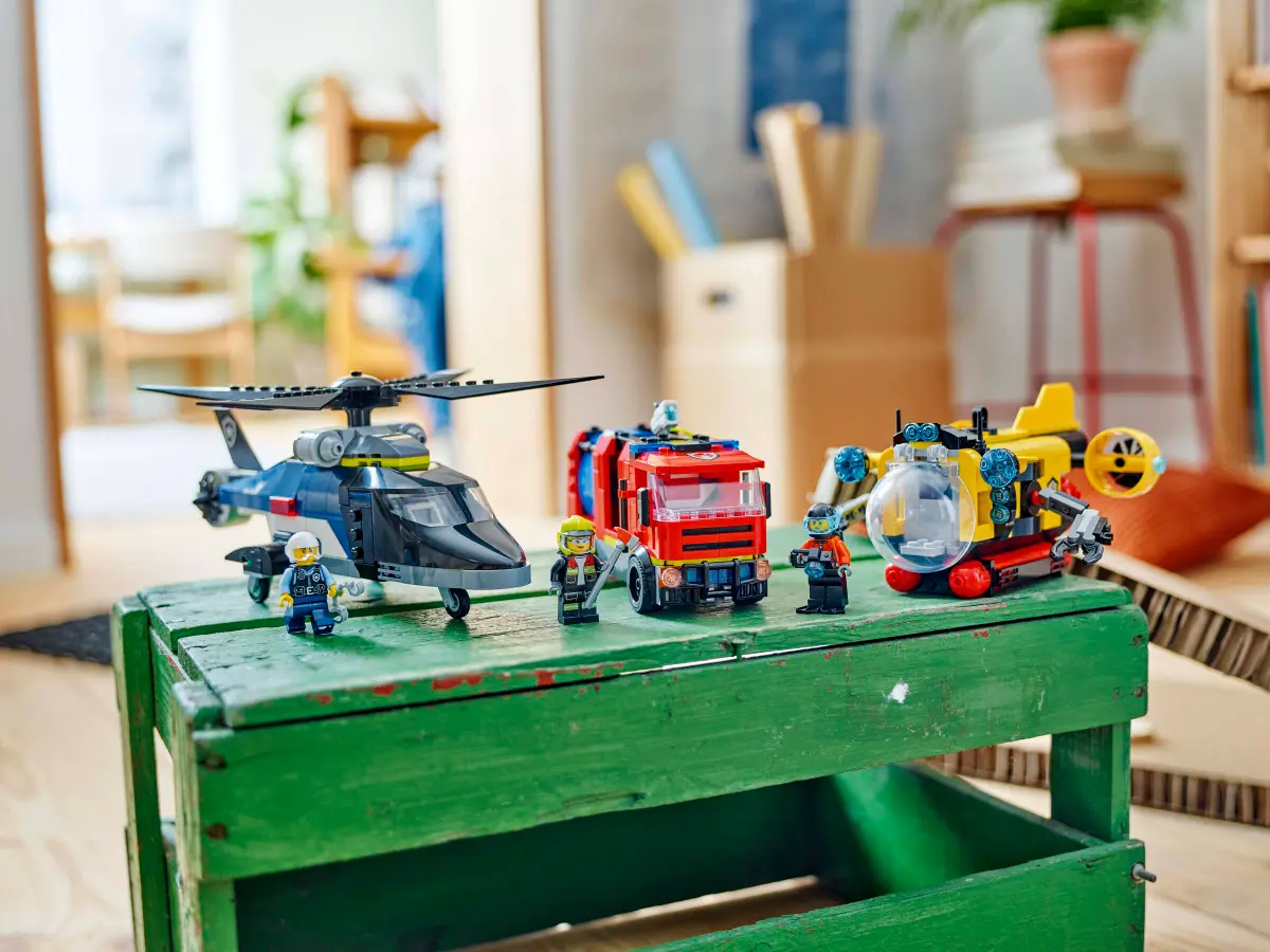 LEGO 60462 CITY - HELICOPTER FIRE TRUCK AND SUBMARINE REMIX - Image 9
