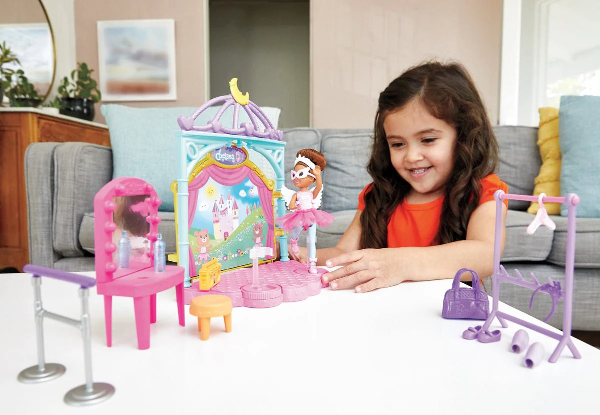 BARBIE FAMILY CHELSEA SENSORY PLAYSET - Image 2
