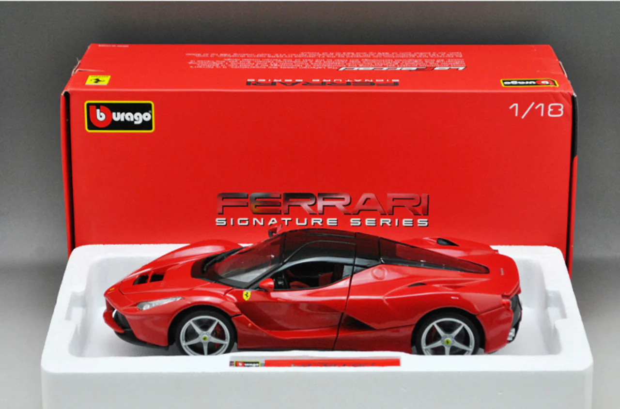 BBURAGO 1:18 FERRARI SIGNATURE LAFERRARI - RED - Image 3