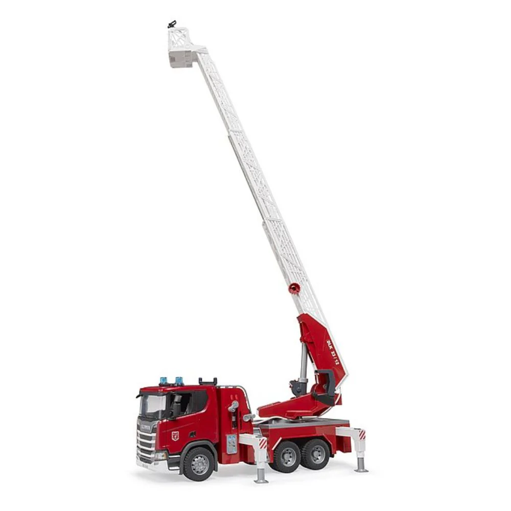 BRUDER - EMERGENCY SCANIA SUPER 560R FIRE ENGINE W LADDER, SLEWING LADDER, WATER PUMP AND LIGHTS AND SOUNDS - Image 4