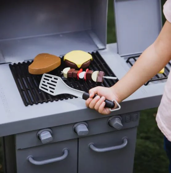 CHAR BROIL KIDS BBQ PLAYSET - Image 4