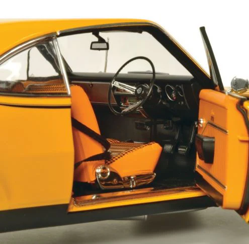 CLASSIC CARLECTABLES 1:18 HOLDEN HG MONARO GTS 350 - INDY ORANGE - Image 8