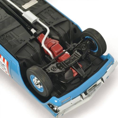 CLASSIC CARLECTABLES 1:18 HOLDEN EH PANEL VAN - STREETS - TASTES OF AUSTRALIA #6 - Image 2