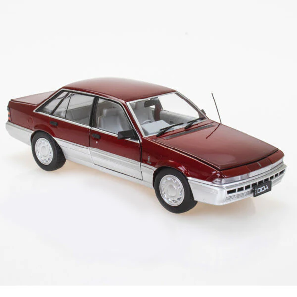 DDA 1:24 HOLDEN VL CALAIS - RED/SILVER