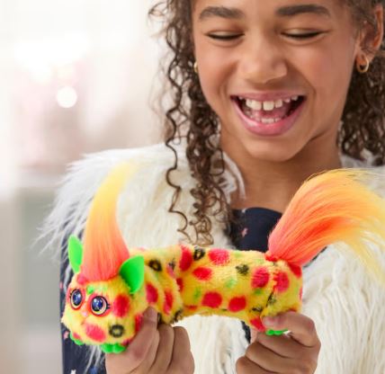 FURBY DJ FURBLETS - PEPP-OH-RONI INTERACTIVE PLUSH TOY - Image 2