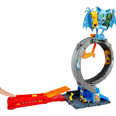 HOT WHEELS CITY BAT LOOP ATTACK PLAYSET WITH 1:64 SCALE - Image 2