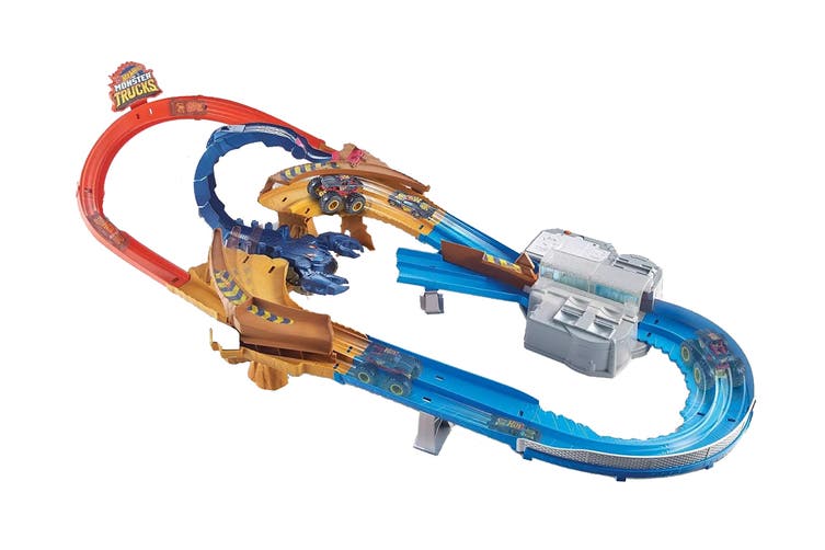 HOT WHEELS MONSTER TRUCKS SCORPION STING RACEWAY PLAYSET - Image 2