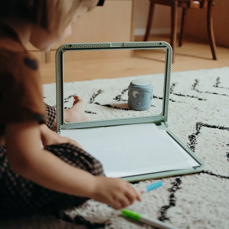 KIDYWOLF - KIDYDRAW PRO PORTABLE LIGHT TABLE - Image 6