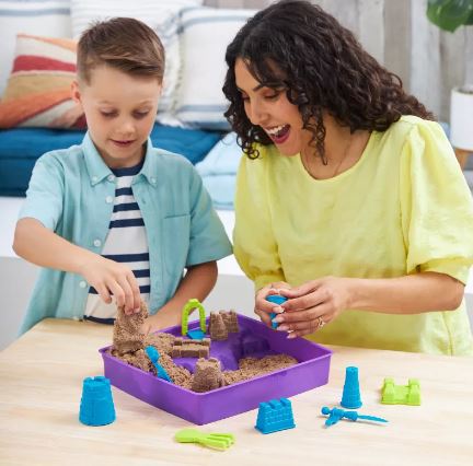 KINETIC SAND - DELUXE BEACH CASTLE PLAYSET - Image 2