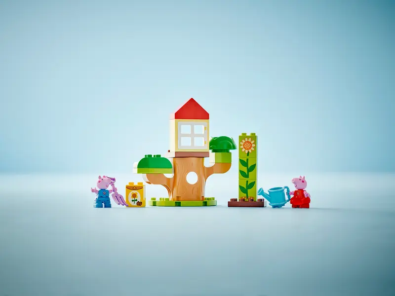 LEGO 10431 - PEPPA PIG GARDEN AND TREE HOUSE - Image 6