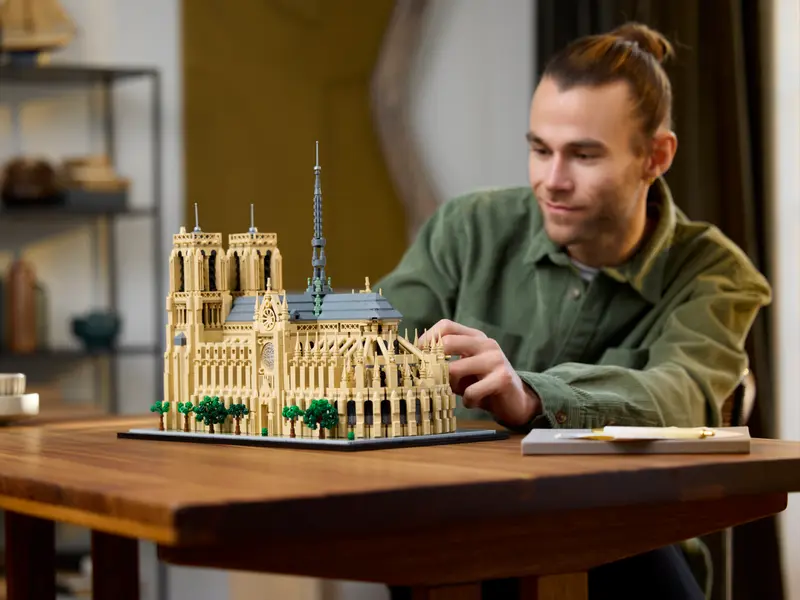 LEGO 21061 ARCHITECTURE NOTRE-DAME DE PARIS - Image 11