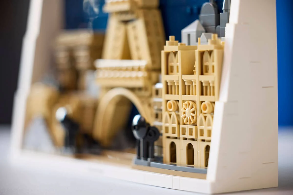 LEGO 21064 ARCHITECTURE PARIS - CITY OF LOVE - Image 7