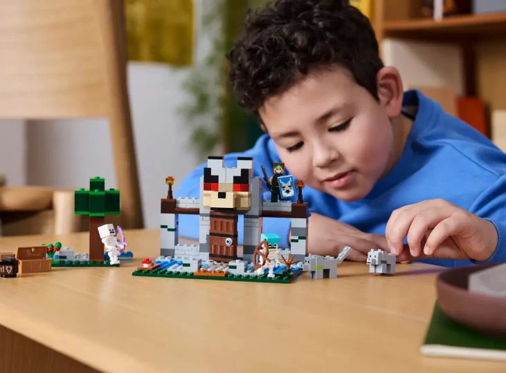 LEGO 21261 MINECRAFT - THE WOLF STRONGHOLD - Image 6