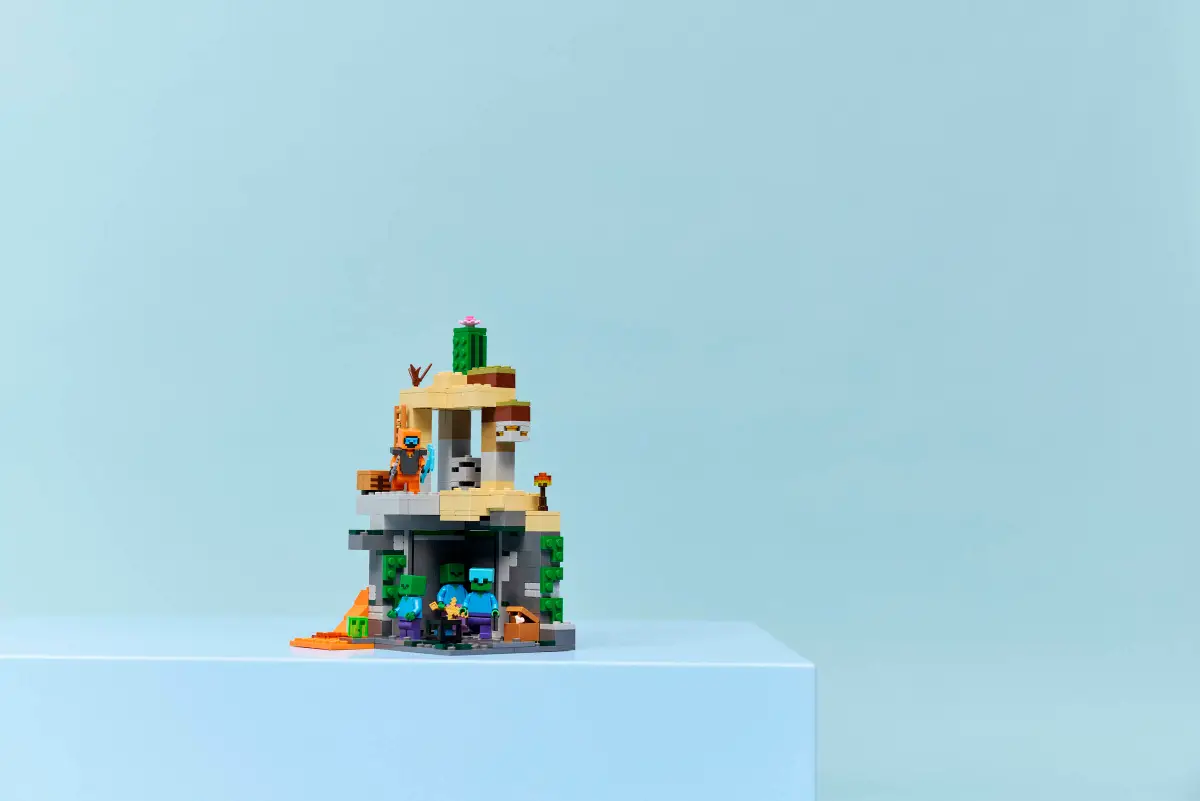 LEGO 21587 MINECRAFT - ZOMBIE DUNGEON - Image 8