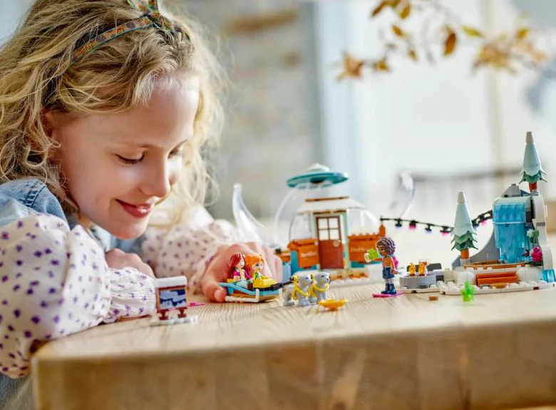 LEGO 41760 FRIENDS  IGLOO HOLIDAY ADVENTURE - Image 8
