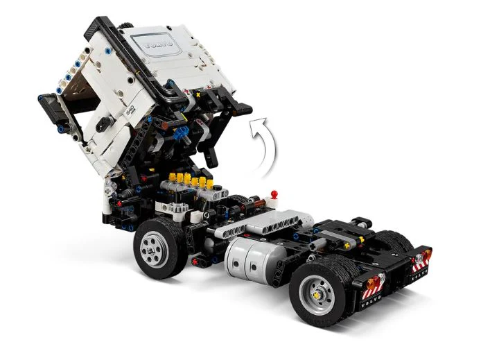 LEGO 42175 TECHNIC VOLVO FMX TRUCK & EC230 ELECTRIC EXCAVATOR - Image 7