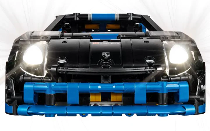 LEGO 42176 - TECHNIC - PORSCHE GT4 E-PERFORMANCE RACE CAR - Image 5