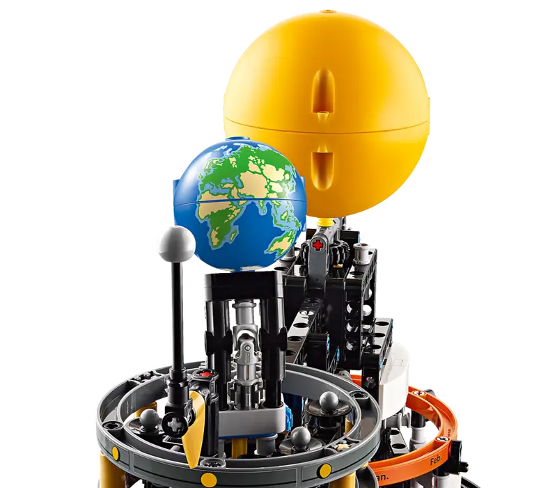 LEGO 42179 TECHNIC SPACE - PLANET EARTH AND MOON IN ORBIT - Image 6