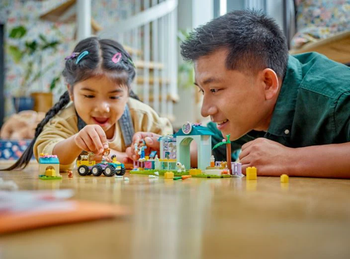 LEGO 42632 FRIENDS FARM ANIMAL VET CLINIC - Image 3