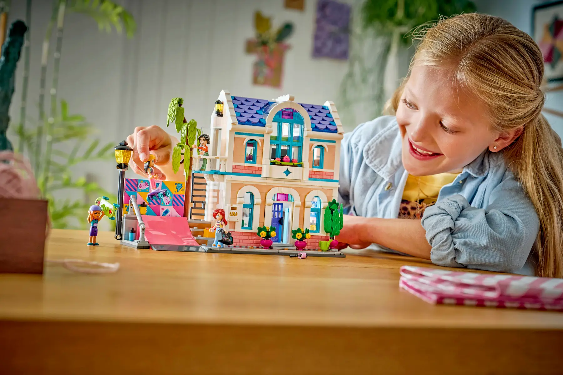 LEGO 42687 FRIENDS - LIANN'S FAMILY HOUSE - Image 9