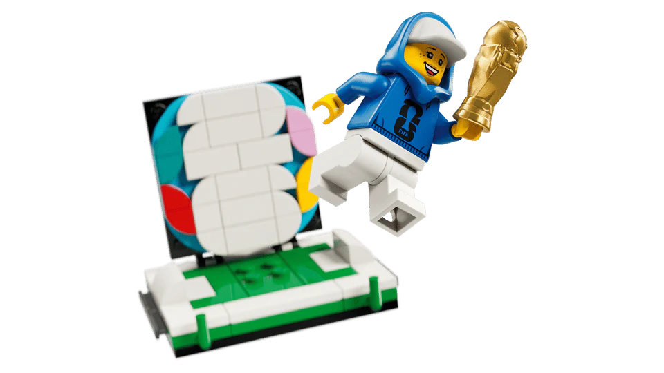 LEGO 43020 EDITIONS - FIFA WORLD CUP OFFICIAL TROPHY - Image 4