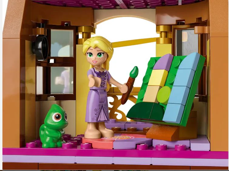 LEGO 43241 DISNEY - RAPUNZELS TOWER & THE SNUGGLY DUCKLING - Image 4