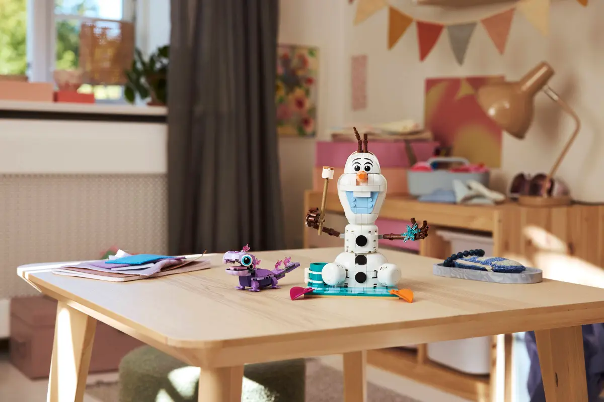 LEGO 43287 DISNEY - OLAF AND BRUNI'S PICNIC FUN - Image 7