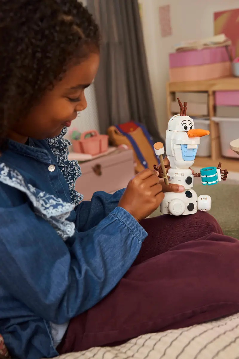 LEGO 43287 DISNEY - OLAF AND BRUNI'S PICNIC FUN - Image 8