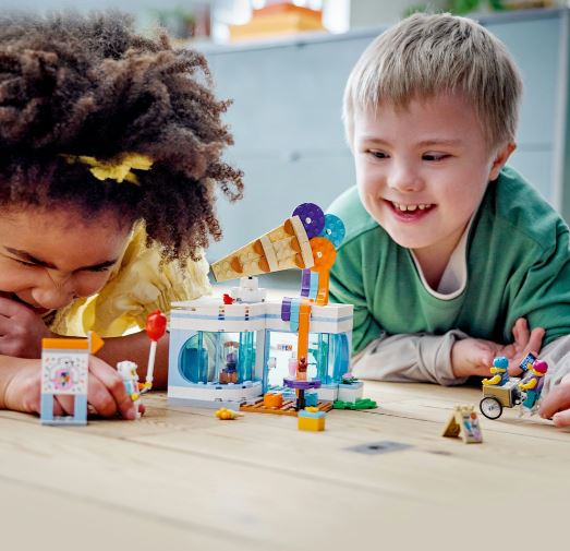 LEGO 60363 CITY - ICE CREAM SHOP - Image 5
