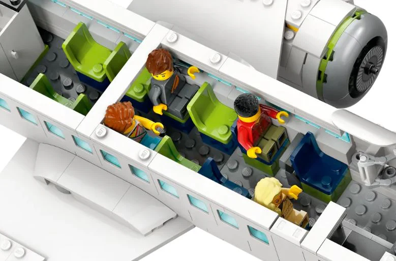 LEGO 60367 CITY - PASSENGER AIRPLANE - Image 6