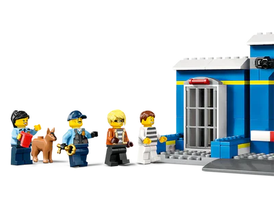 LEGO 60370 CITY POLICE STATION CHASE - Image 2