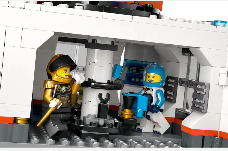 LEGO 60434 - CITY - SPACE BASE AND ROCKET LANUCHPAD - Image 5