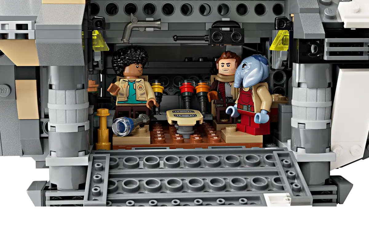 LEGO 75374 STAR WARS THE ONYX CINDER - Image 7