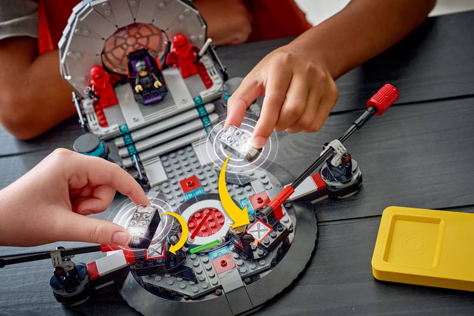 LEGO 75427 STAR WARS SMART PLAY - THRONE ROOM DUEL AND A-WING - Image 9
