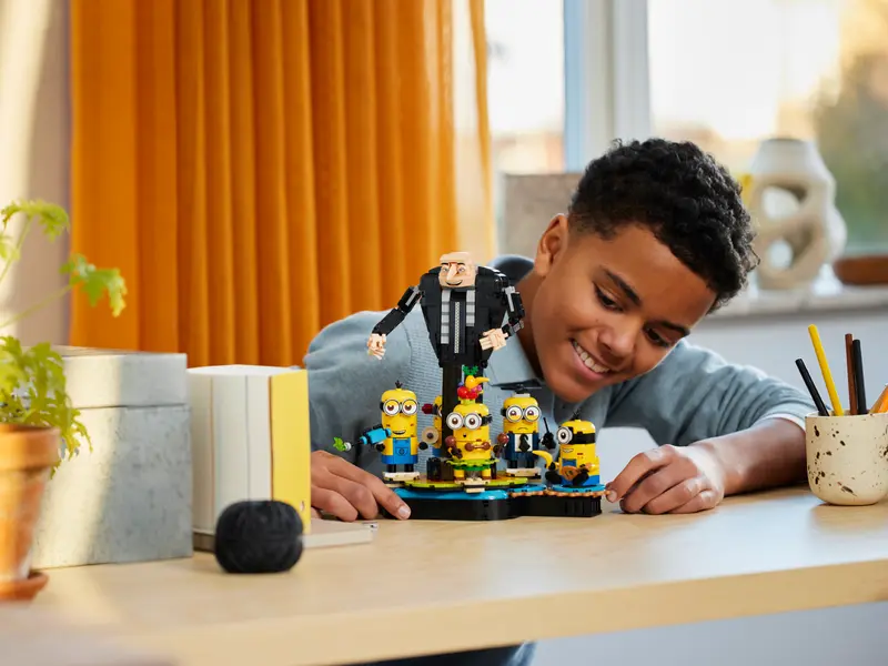 LEGO 75582 DESPICABLE ME4 - BRICK BUILT GRU AND MINIONS - Image 5