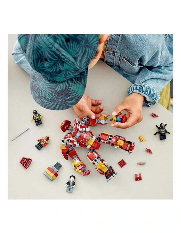 LEGO 76247 MARVEL THE HULKBUSTER: THE BATTLE OF WAKANDA - Image 4