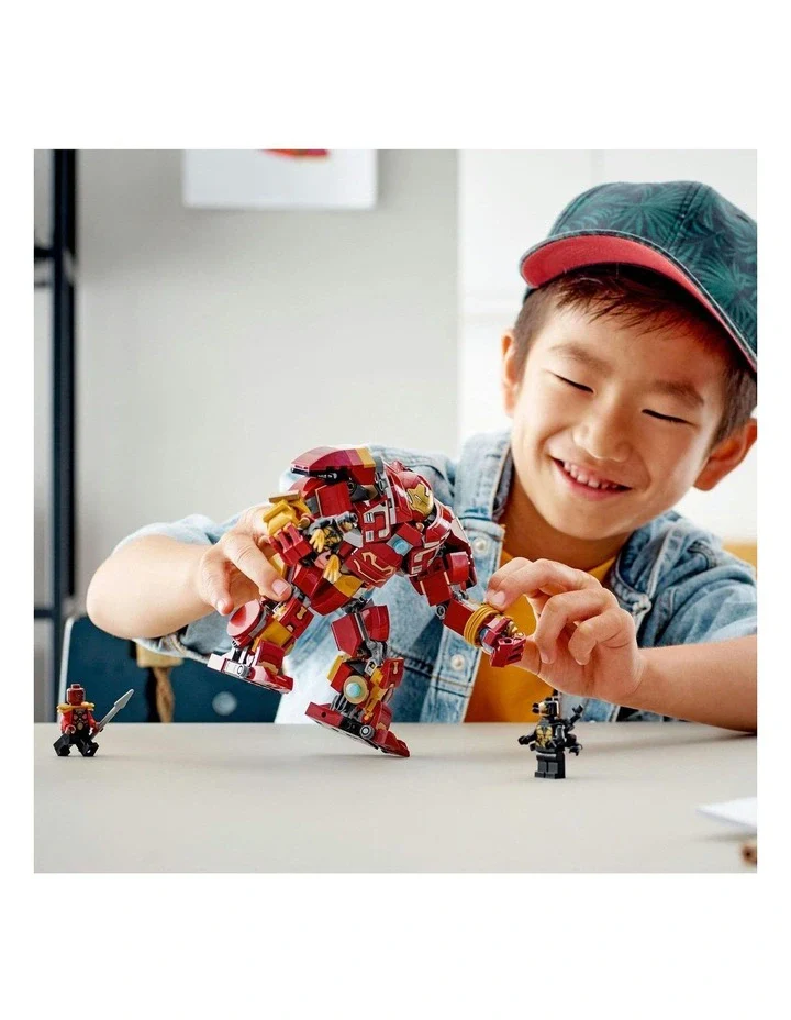 LEGO 76247 MARVEL THE HULKBUSTER: THE BATTLE OF WAKANDA - Image 5