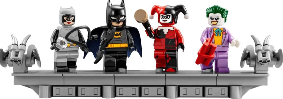 LEGO 76271 BATMAN - THE ANIMATED SERIES GOTHAM CITY - Image 3