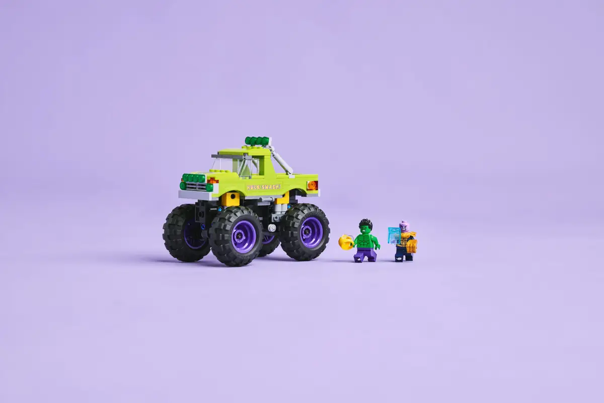 LEGO 76312 MARVEL THE HULK TRUCK VS. THANOS - Image 7