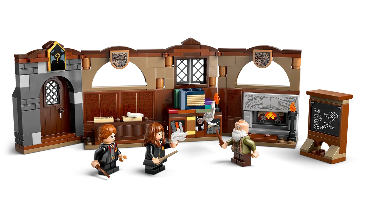 LEGO 76442 HARRY POTTER HOGWARTS CASTLE: CHARMS CLASS - Image 2