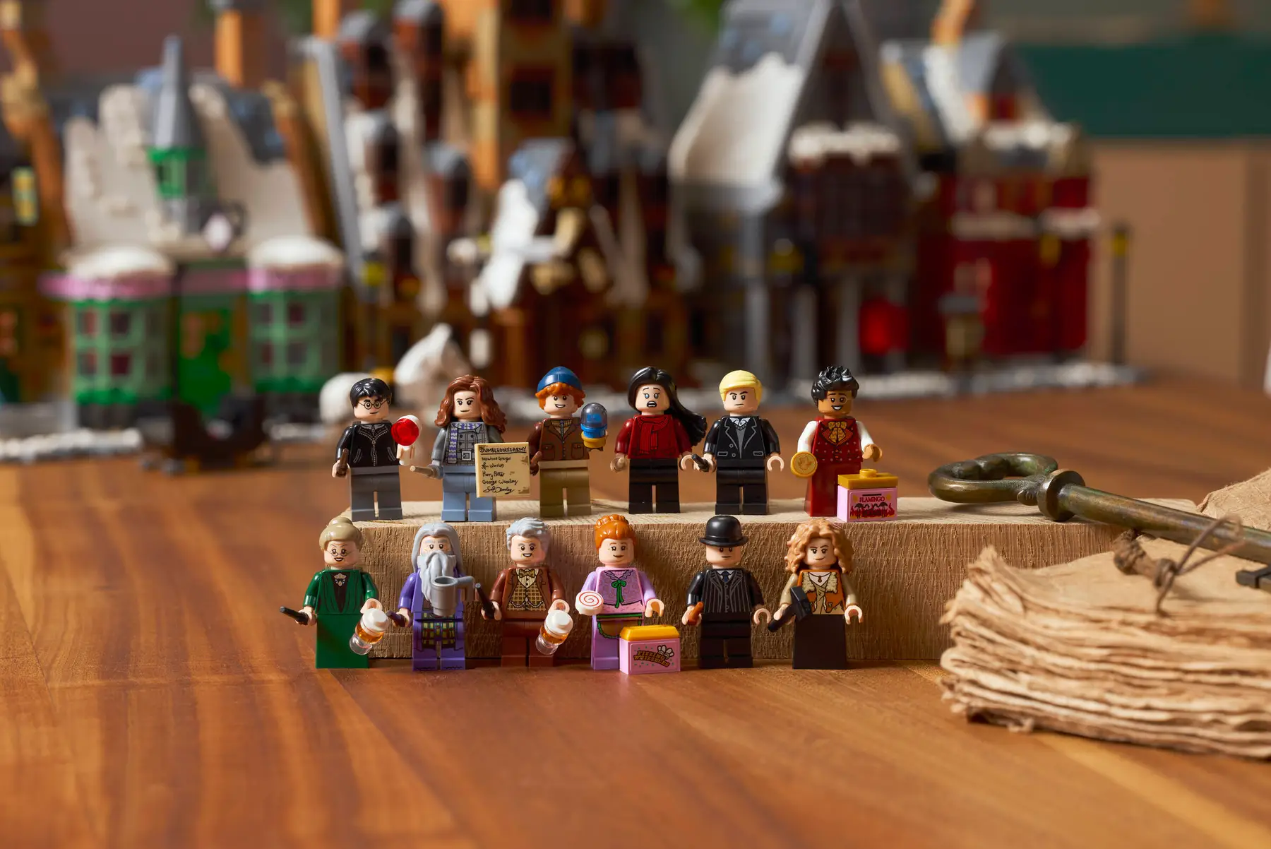 LEGO 76457 HARRY POTTER - HOGSMEADE VILLAGE COLLECTORS EDITION - Image 10