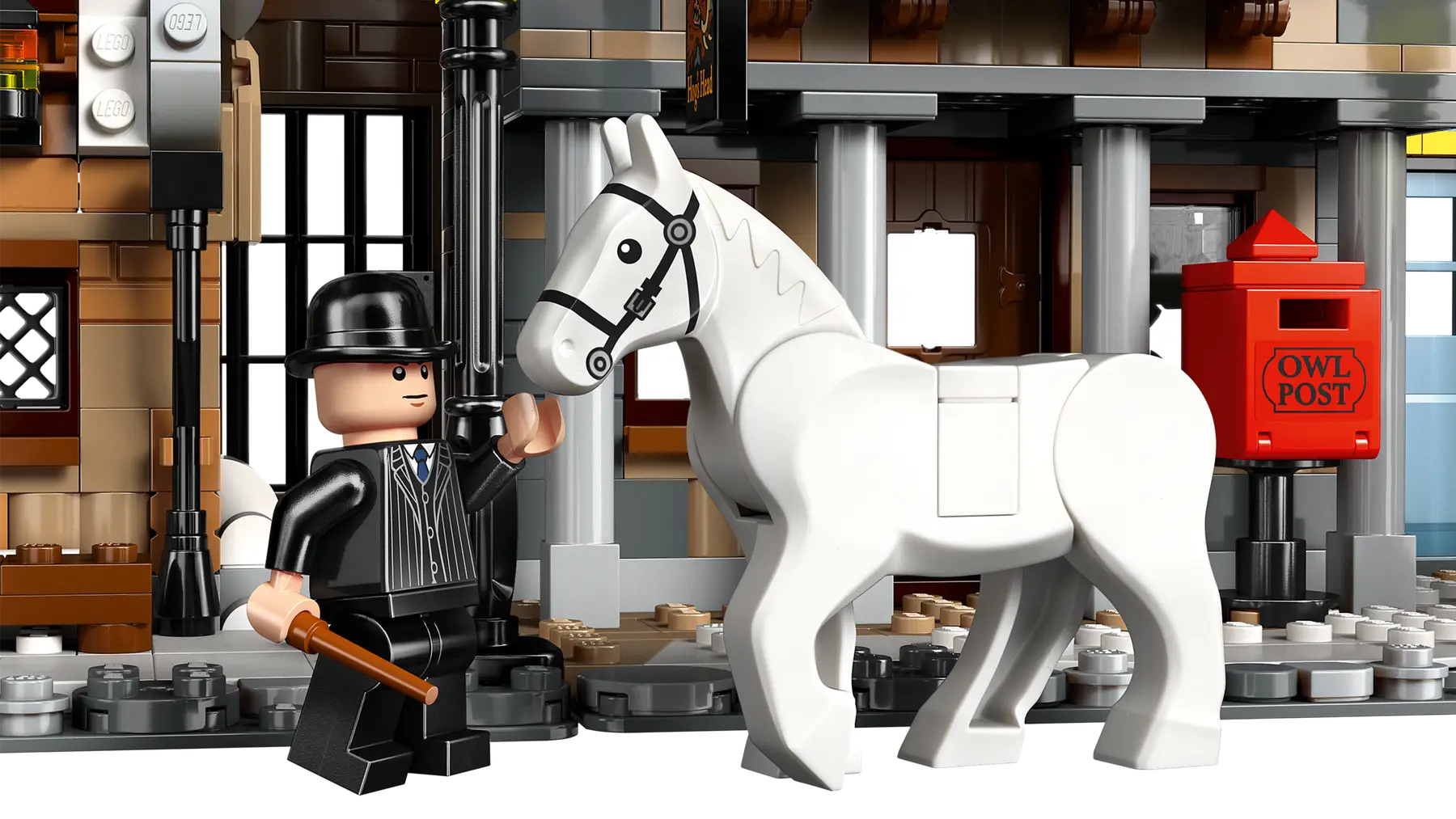 LEGO 76457 HARRY POTTER - HOGSMEADE VILLAGE COLLECTORS EDITION - Image 6