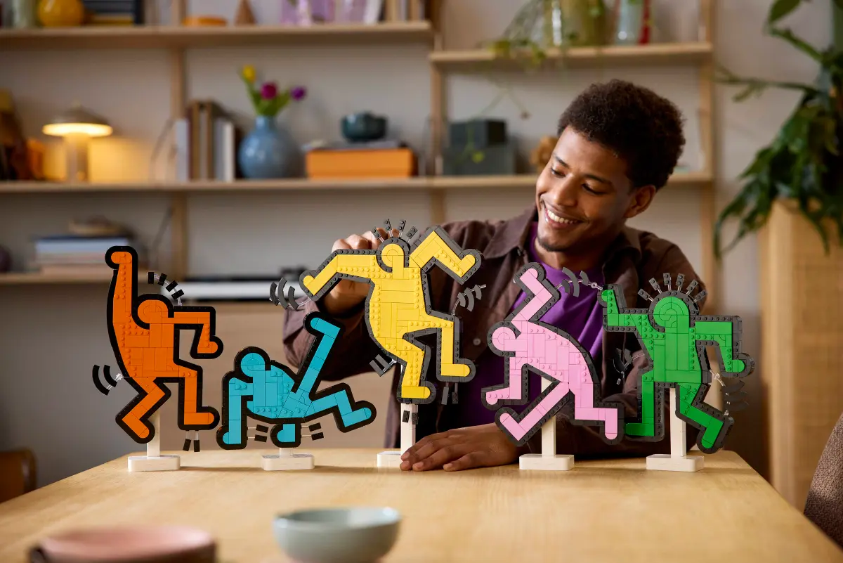 LEGO 31216 ART KEITH HARING – DANCING FIGURES - Image 3