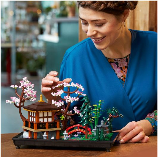 LEGO 10315 ICONS  TRANQUIL GARDEN - Image 4